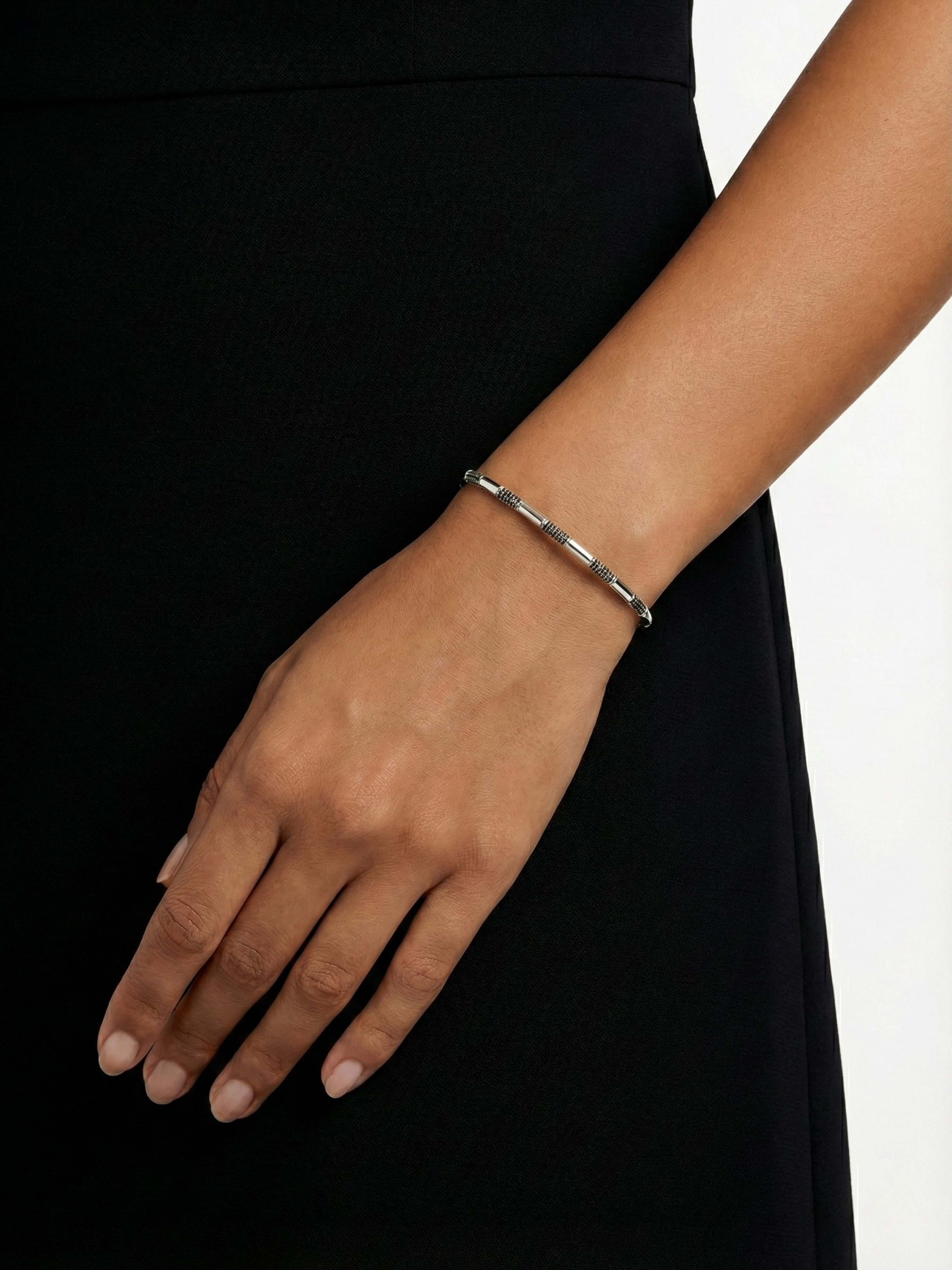 Gümüş Kaplan Charm Baseline Bileklik